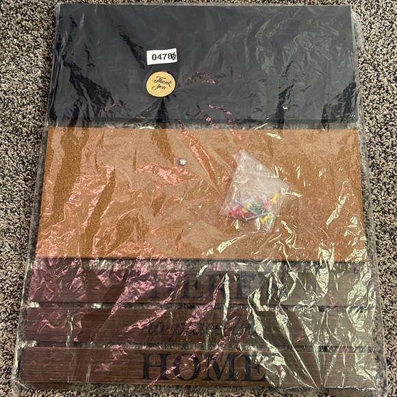 Wall organizer “Theres No Place Like Home” hanging organizer Cork Chalk Board - Picture 11 of 12